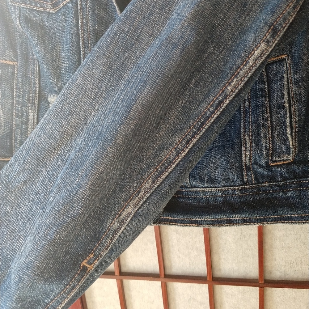 Resale shop🛑LAST CHANCE 5.12.24 Darker Washed resaleDenim Jacket - Picture 8 of 8